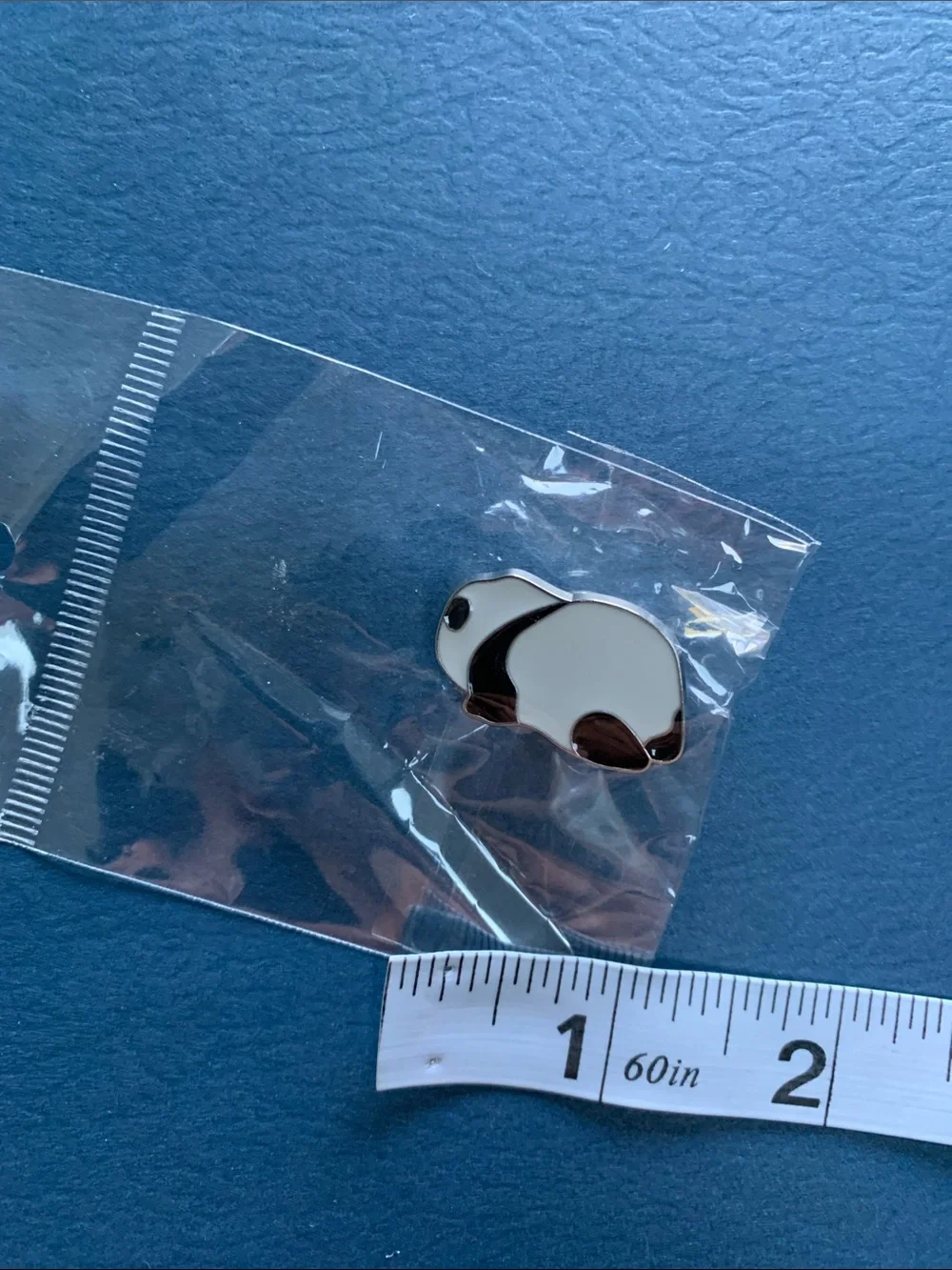 Stylish & Elegant Cute Panda Enamel Brooch - White and Black. Brand new.Sz:1x0.5